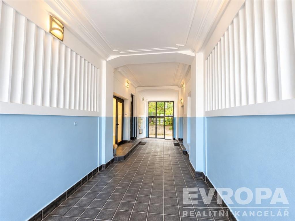 Pronájem bytu 2+1 58 m2, Praha – náhled fotky 12