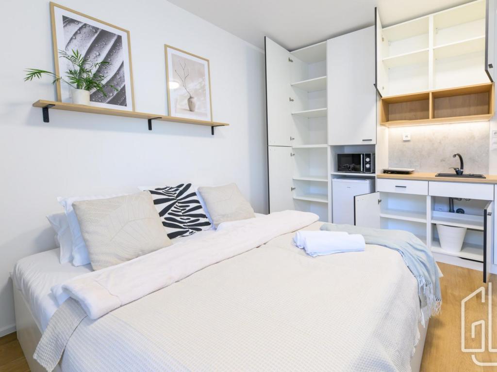 Pronájem bytu 1+kk 28 m2