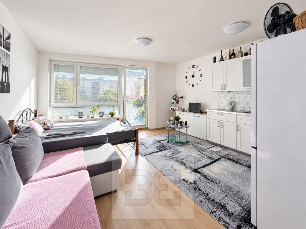Pronájem bytu 1+kk 35 m2, Praha – náhled fotky 11