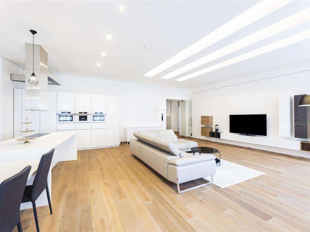 Pronájem bytu 3+kk 185 m2