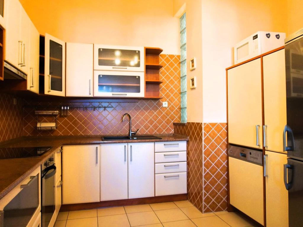 Pronájem bytu 2+1 92 m2