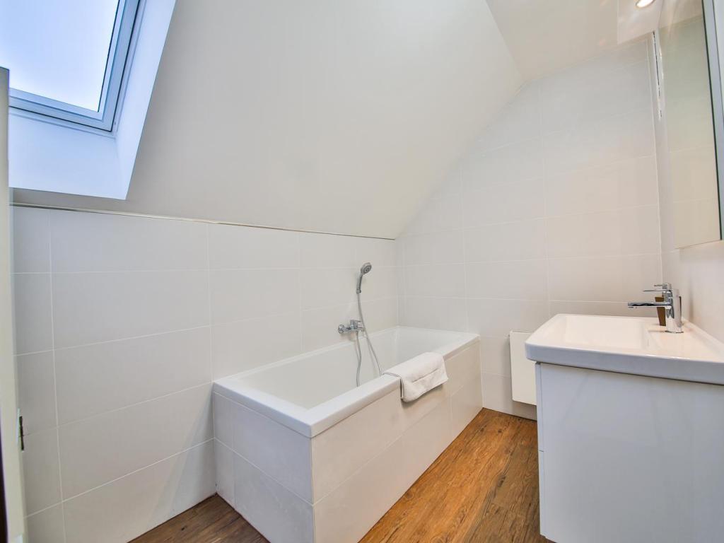 Pronájem bytu 2+kk 58 m² – další