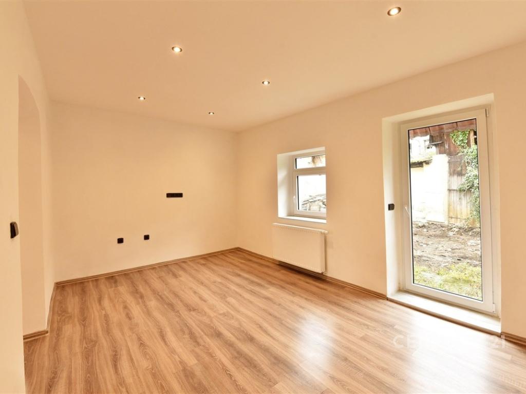 Pronájem bytu 2+kk 54 m2