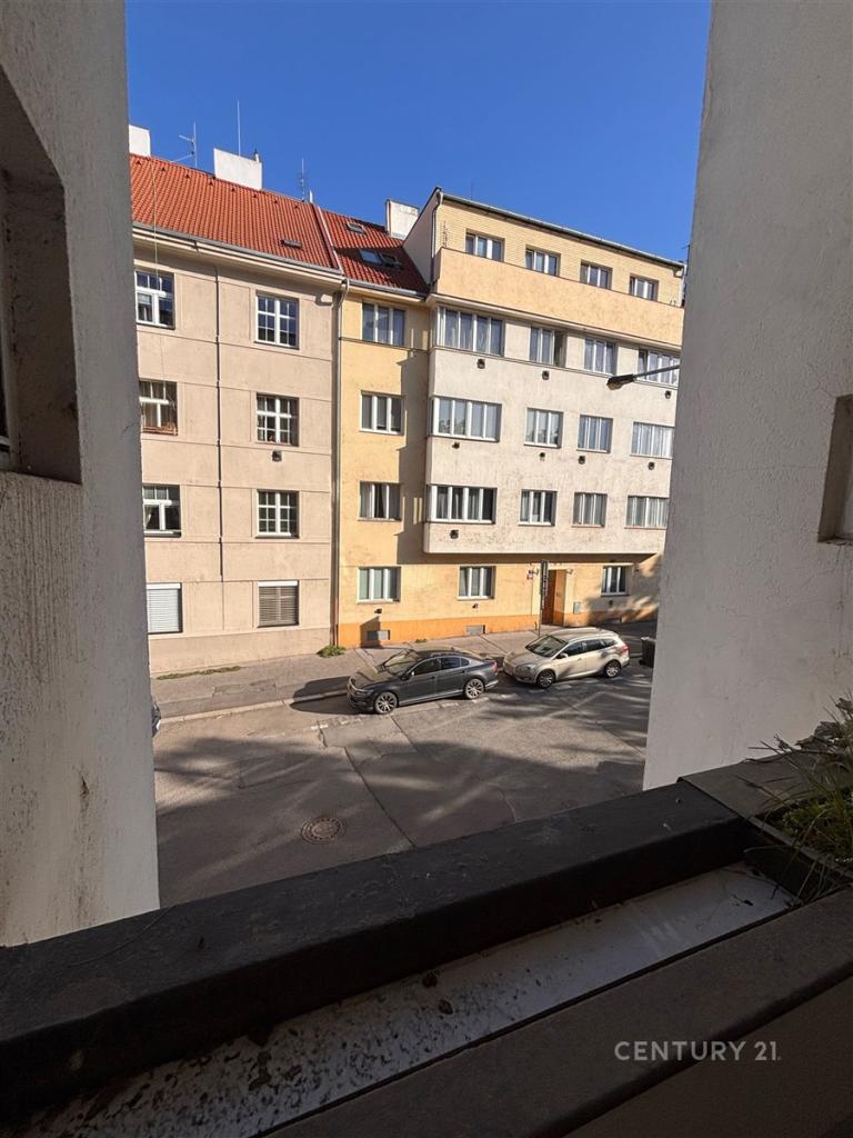 Pronájem bytu 2+kk 42 m2, Praha – náhled fotky 13