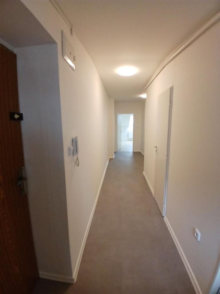 3-room apartment for rent · 77 m² · Olomouc — 742 €/mo