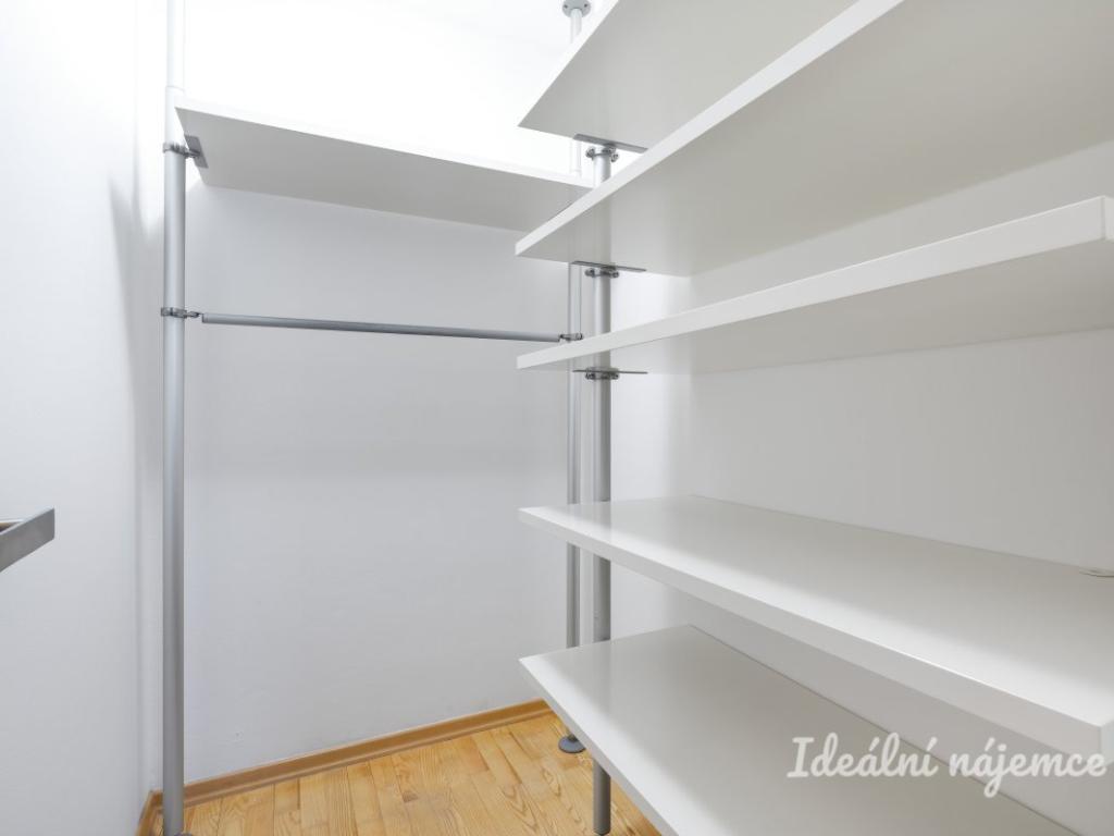 Pronájem bytu 1+kk 40 m2