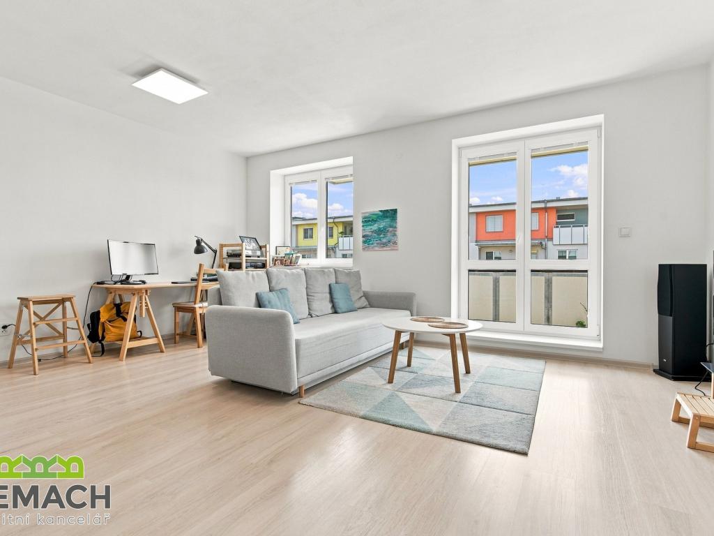 Pronájem bytu 2+kk 61 m2, Uherské Hradiště – náhled fotky 8