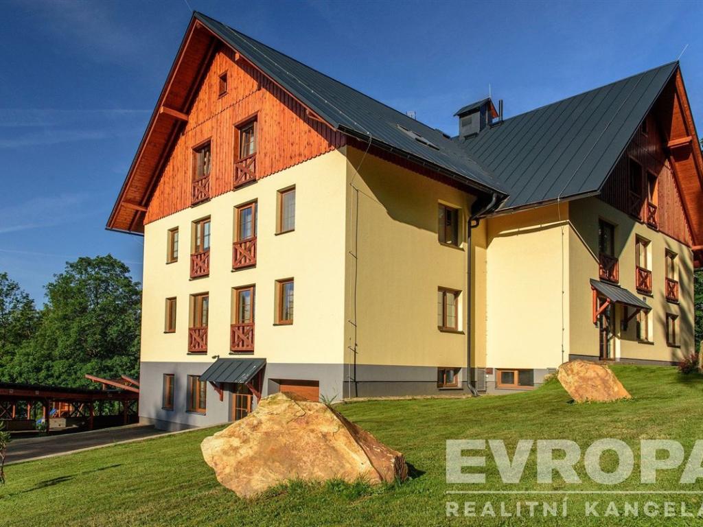 Pronájem bytu 1+kk 32 m2