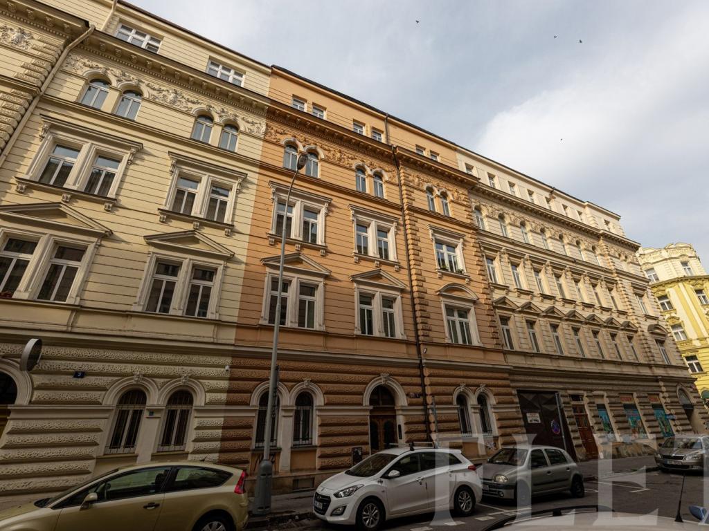 Pronájem bytu 3+1 117 m2, Praha – náhled fotky 21