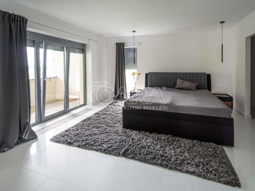 Prodej domu 274 m2, Neratovice – náhled fotky 24