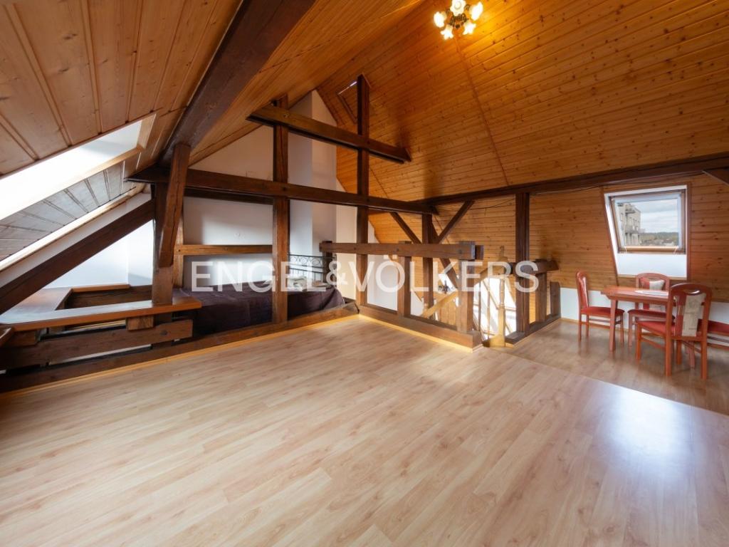 Pronájem bytu 1+1 70 m2