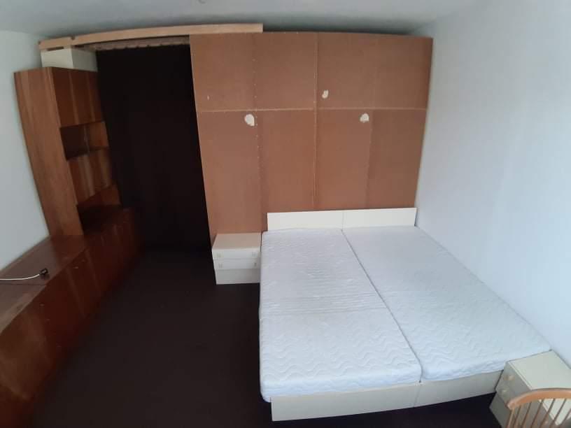 Spolubydleni bytu celý pokoj 1 m2