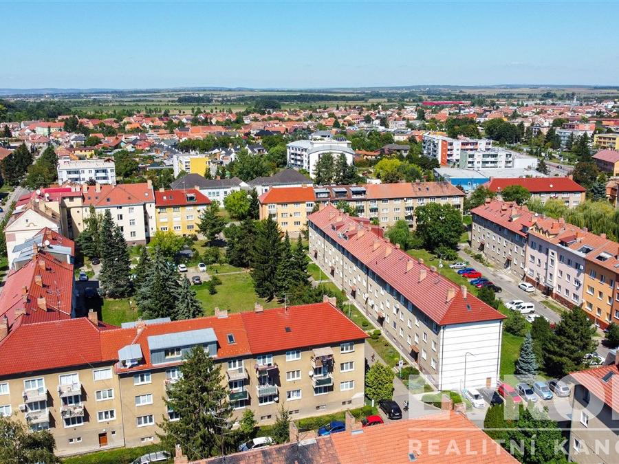 Pronájem bytu 2+1 65 m2, Břeclav – náhled fotky 7
