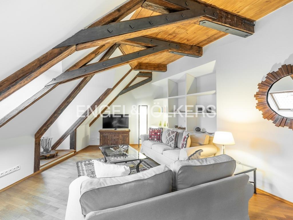 Pronájem bytu 4+kk 221 m2