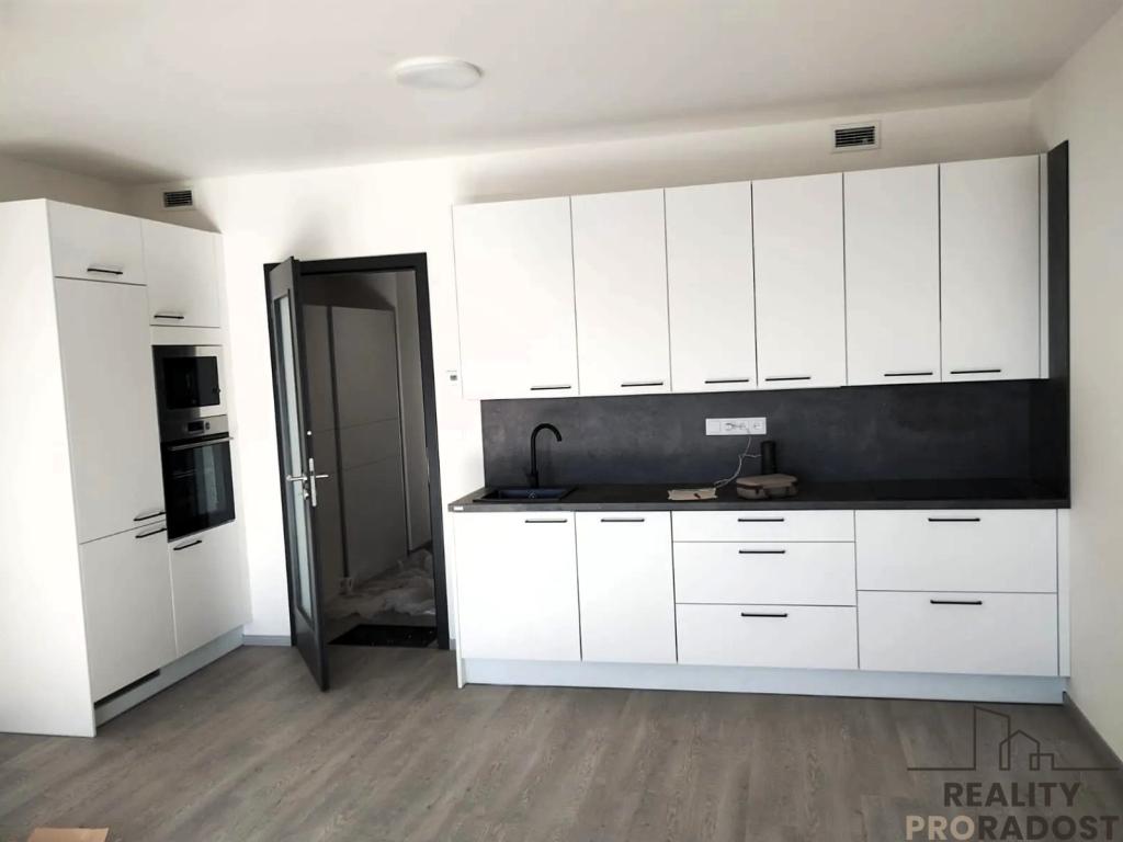Pronájem bytu 1+kk 40 m2