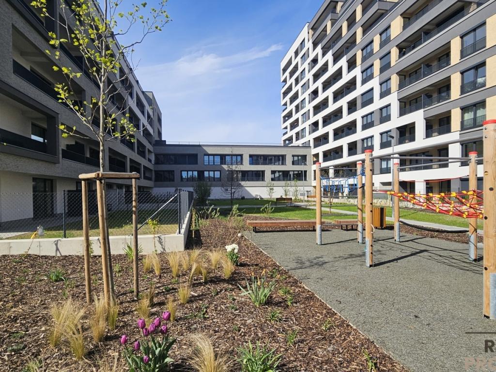 Pronájem bytu 1+kk 32 m2