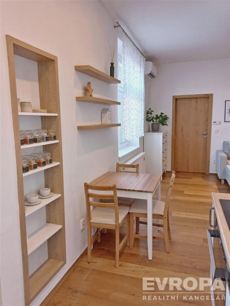 Pronájem bytu 2+kk 54 m2