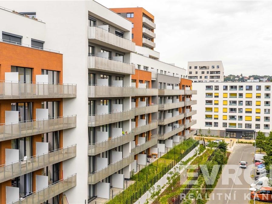 Pronájem bytu 1+kk 33 m2