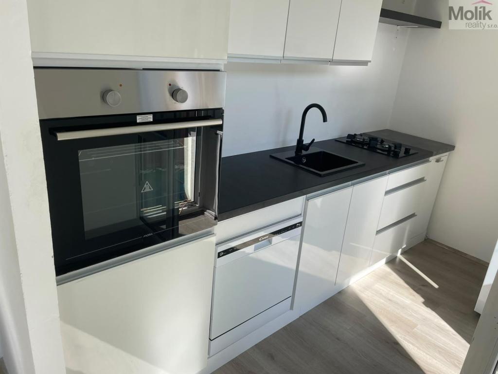 Pronájem bytu 1+1 30 m2