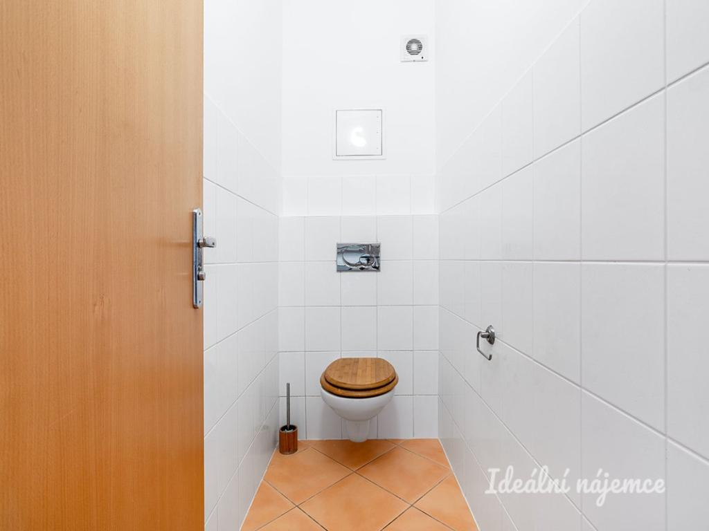 Pronájem bytu 2+kk 52 m2, Praha – náhled fotky 10
