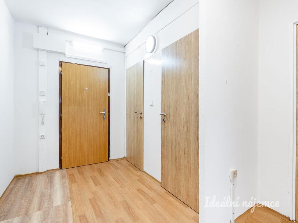 Pronájem bytu 2+kk 42 m2, Praha – náhled fotky 11