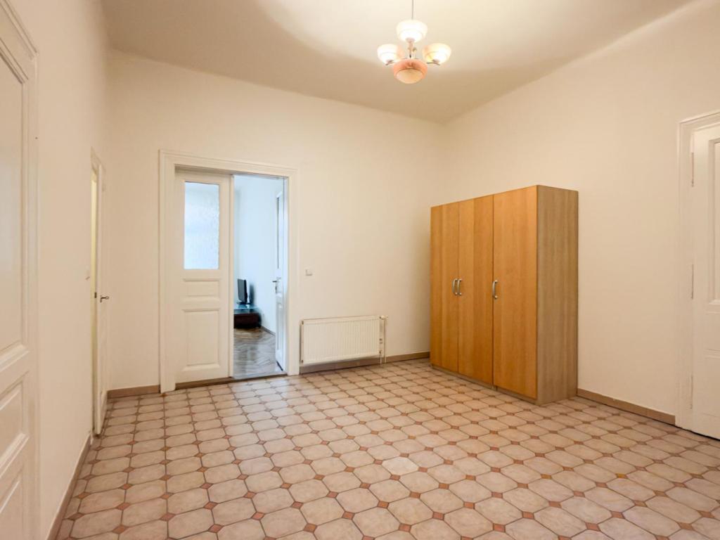 Pronájem bytu 2+1 85 m2, Praha – náhled fotky 15