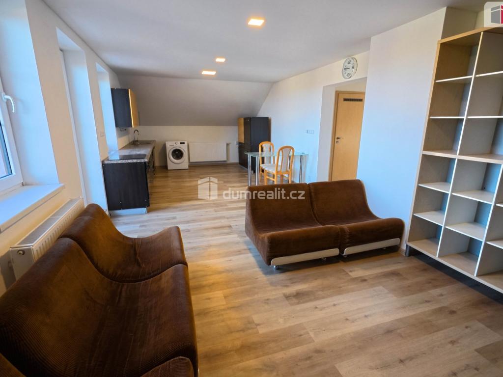 Prodej domu 300 m2, Bystřice – náhled fotky 11