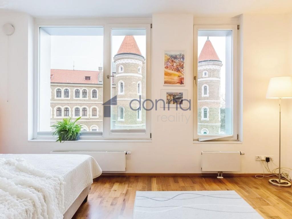 Pronájem bytu 1+kk 43 m2