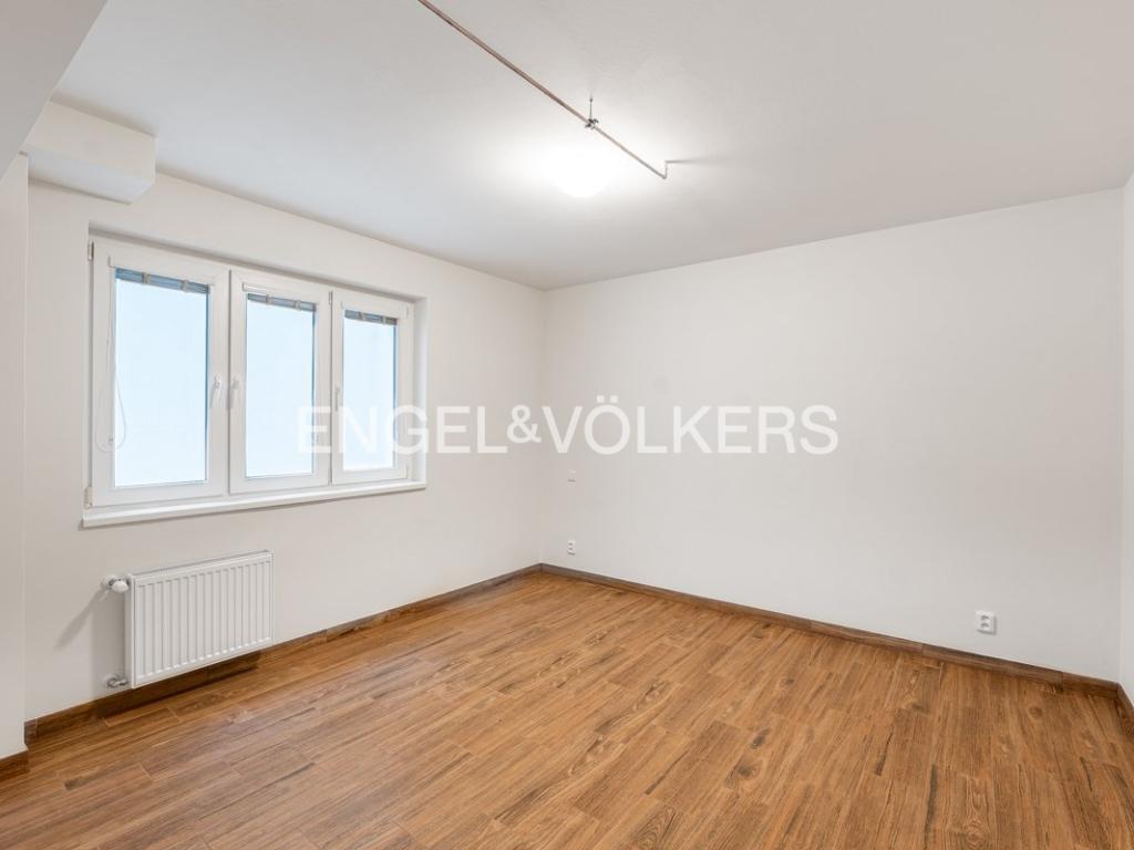 Pronájem domu 302 m2, Praha – náhled fotky 12