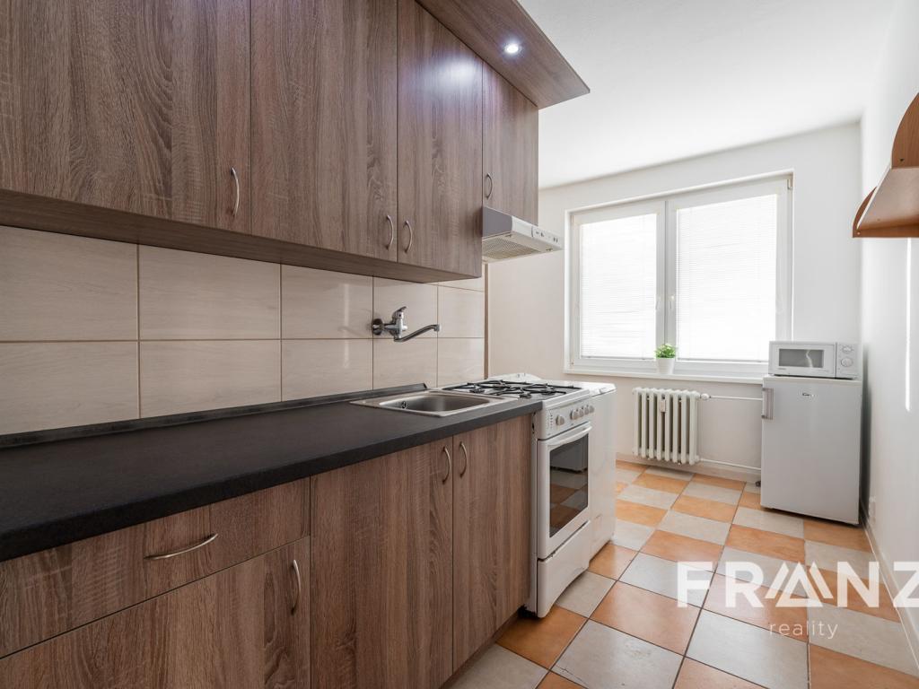 Pronájem bytu 1+1 38 m2