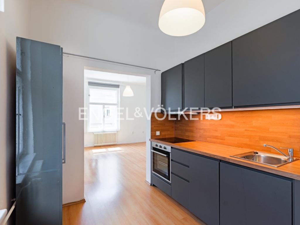 Pronájem bytu 1+kk 37 m2