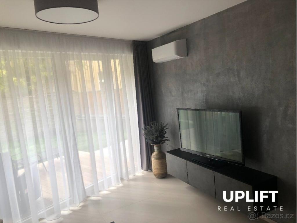 Pronájem bytu 2+kk 52 m2