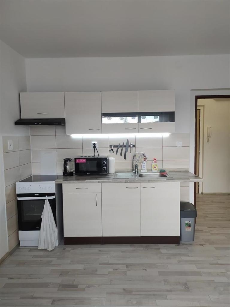 Pronájem bytu 1+kk 32 m2