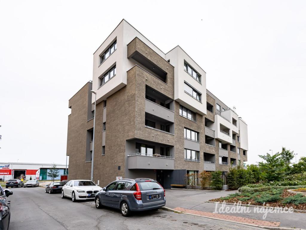 Pronájem bytu 1+kk 35 m2, Praha – náhled fotky 11