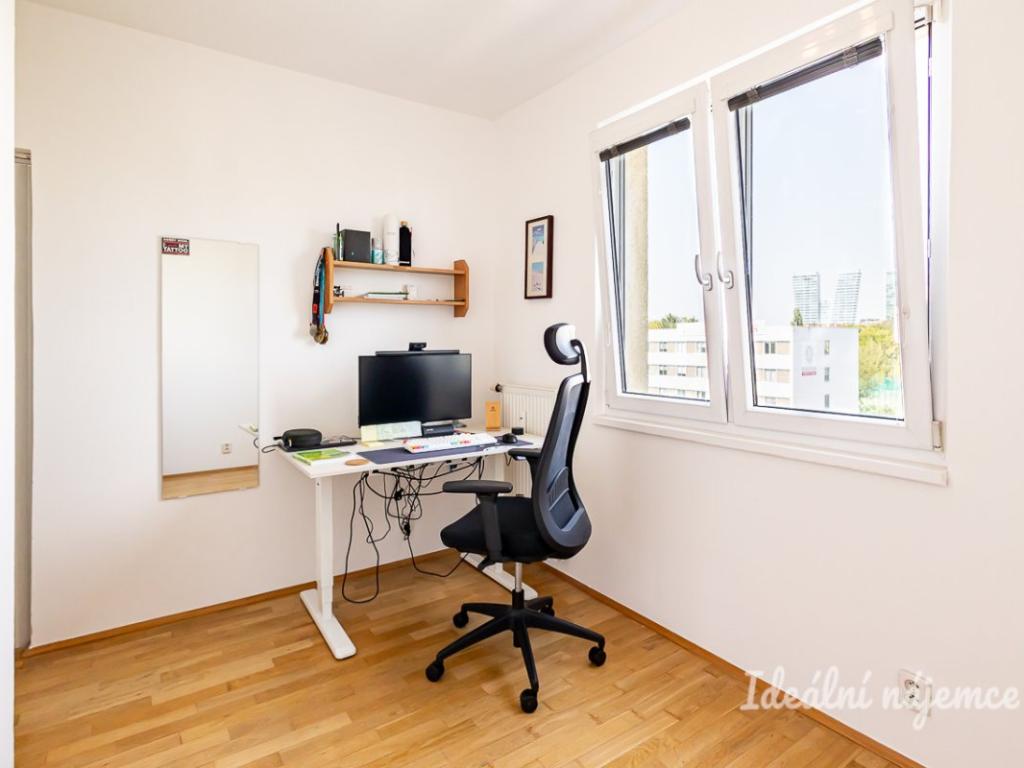 Pronájem bytu 3+kk 56 m2, Praha – náhled fotky 11