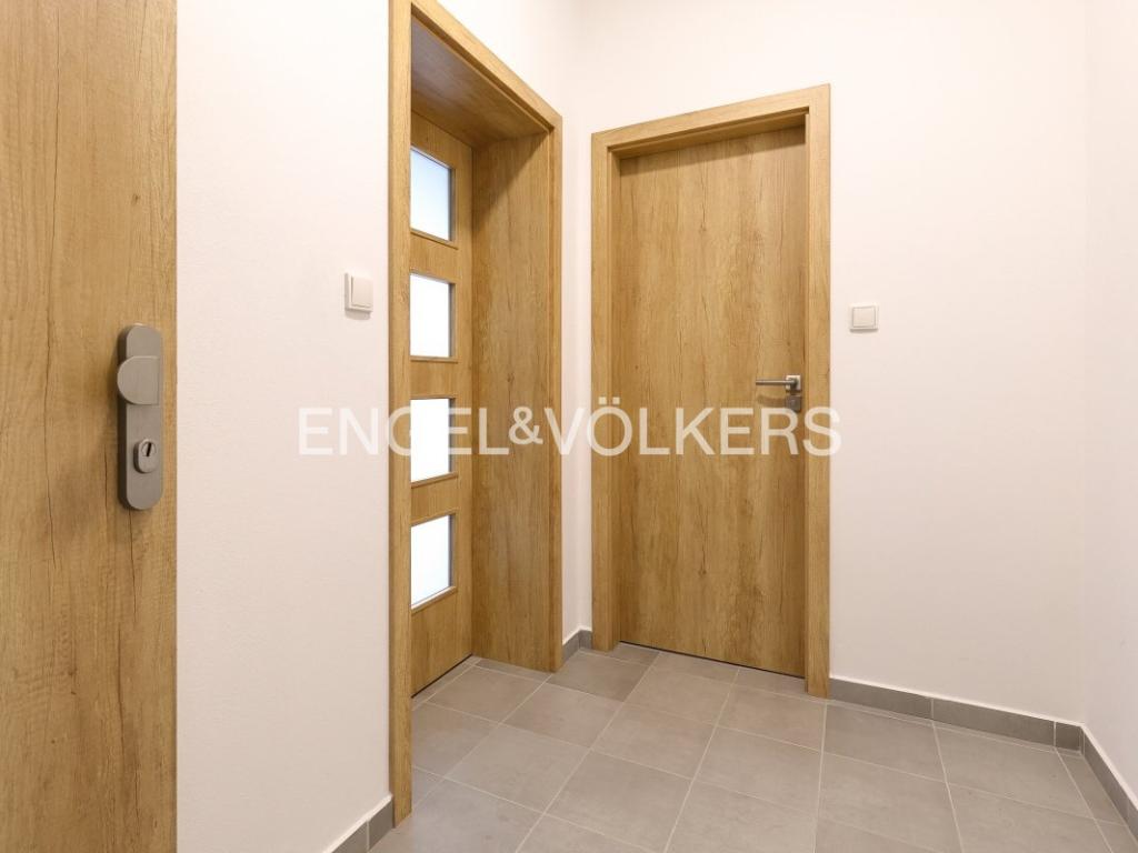 Pronájem bytu 1+kk 42 m2