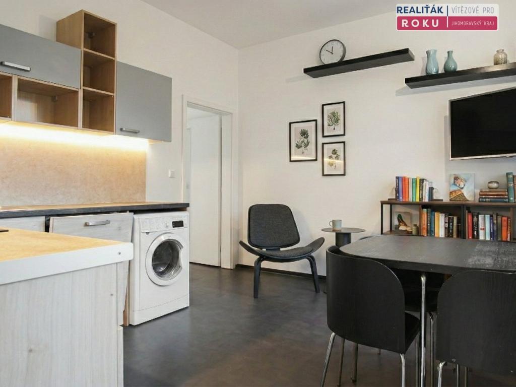 Pronájem bytu 2+kk 42 m2