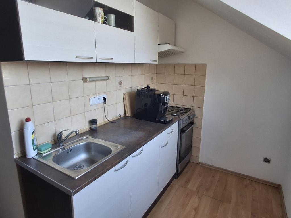 Pronájem bytu pokoj 20 m2