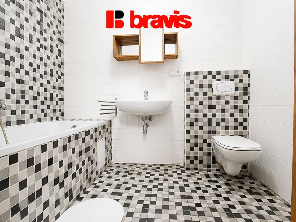 Pronájem bytu 2+kk 45 m² – pohled 2
