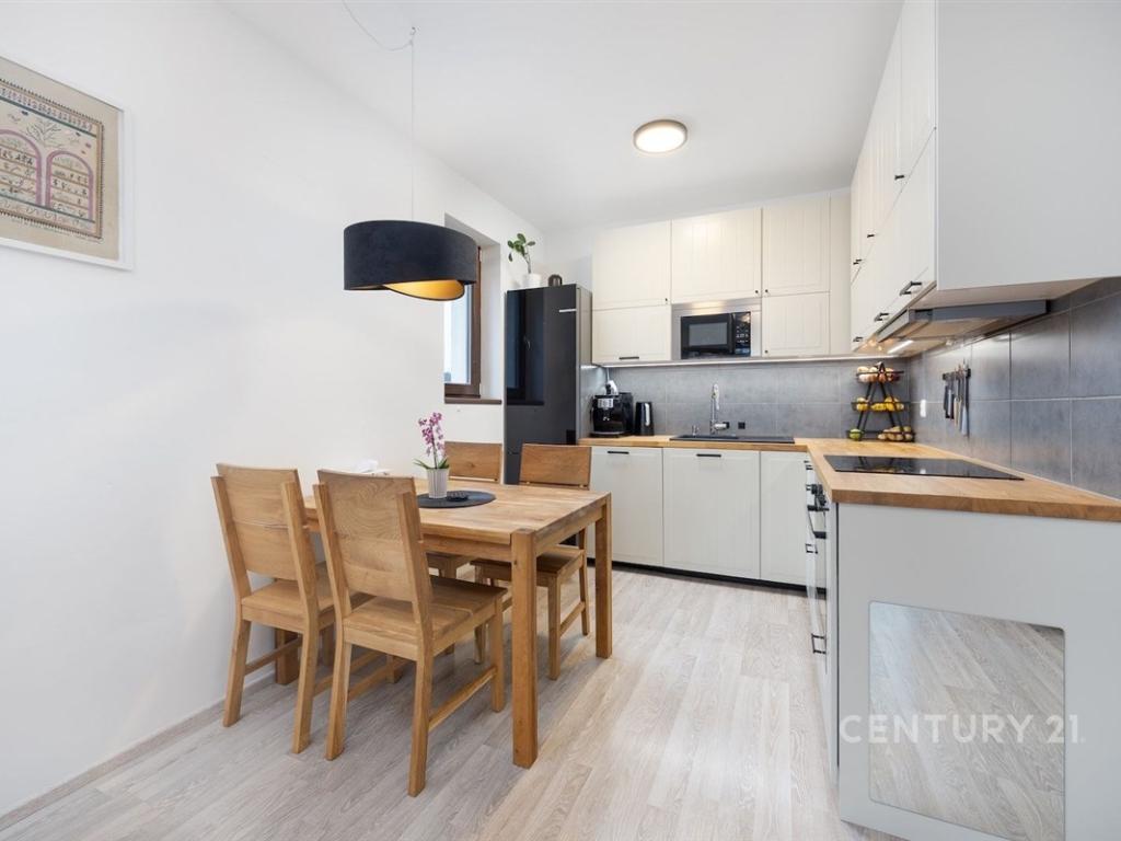 Pronájem bytu 2+kk 52 m2