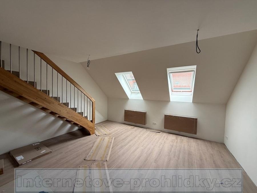 Pronájem bytu 2+kk 77 m2