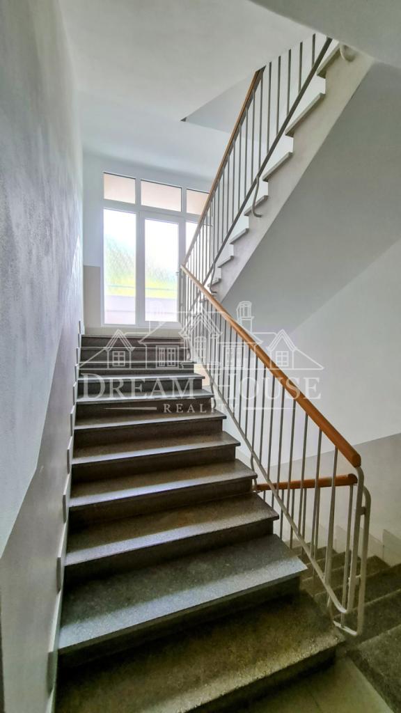 Pronájem bytu 2+1 75 m2, Praha – náhled fotky 13