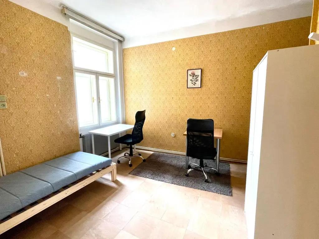 Pronajem bytu celý pokoj 20 m2