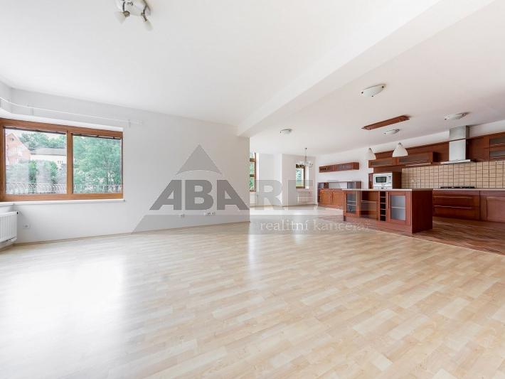 Pronájem domu 410 m2