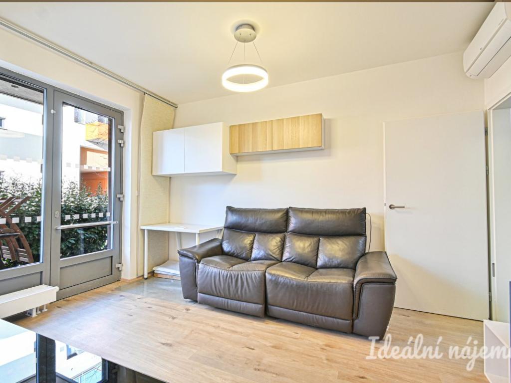 Pronájem bytu 2+kk 44 m2