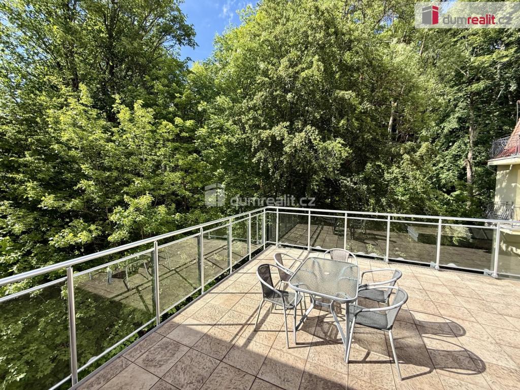Pronájem bytu 4+kk 240 m2