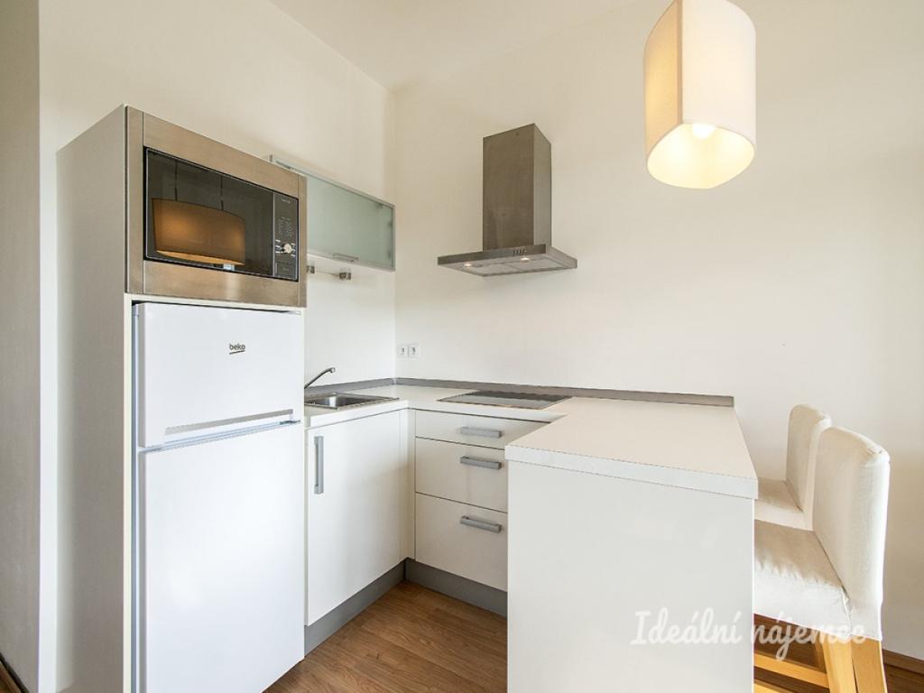 Pronájem bytu 1+kk 33 m2, Praha – náhled fotky 4