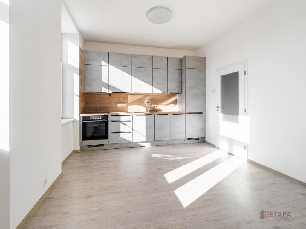 Pronájem bytu 1+kk 34 m2