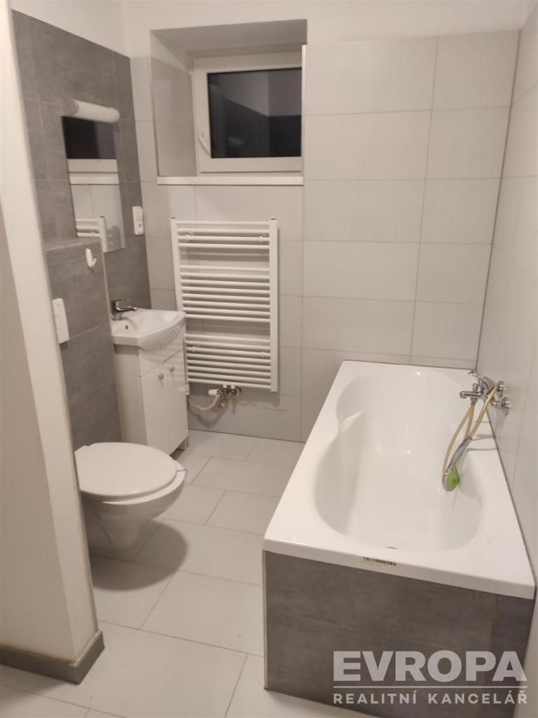 Pronájem bytu 1+kk 36 m2