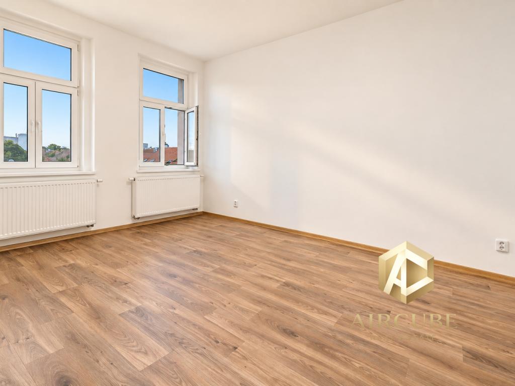 Pronájem bytu 2+kk 42 m2, Praha – náhled fotky 10